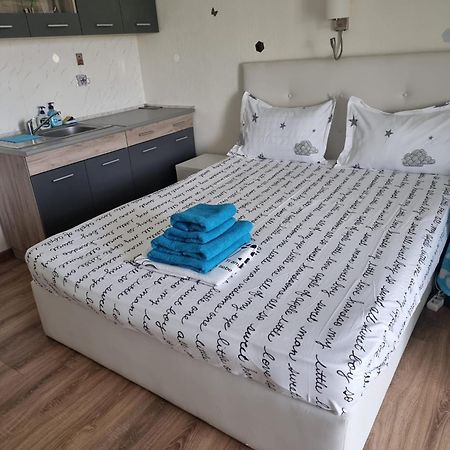 Blaxy Resort Stefi Cu Acces La Piscine Gratuit ดูอาเซชิ ซิ เตร ออกุสต์ ภายนอก รูปภาพ