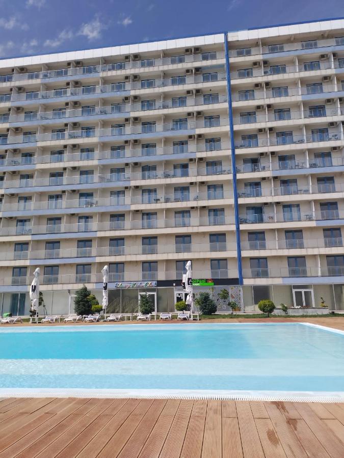 Blaxy Resort Stefi Cu Acces La Piscine Gratuit ดูอาเซชิ ซิ เตร ออกุสต์ ภายนอก รูปภาพ