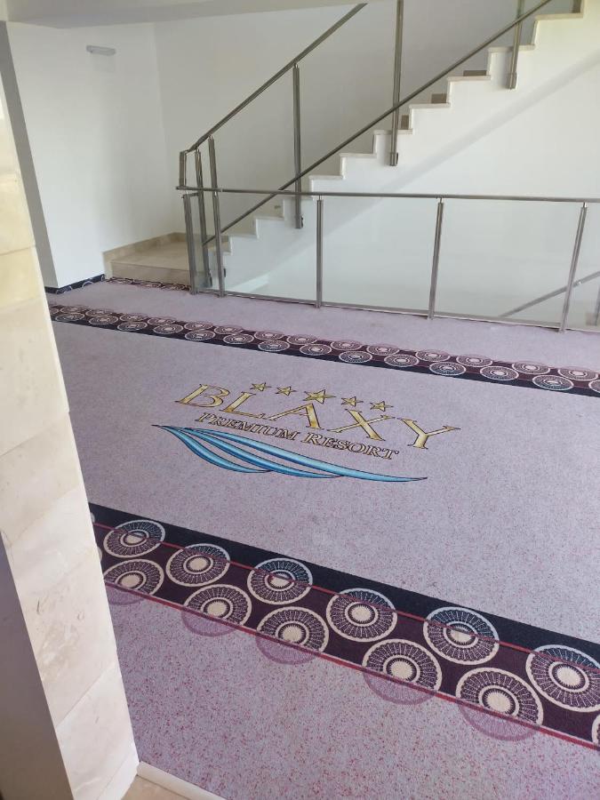 Blaxy Resort Stefi Cu Acces La Piscine Gratuit ดูอาเซชิ ซิ เตร ออกุสต์ ภายนอก รูปภาพ