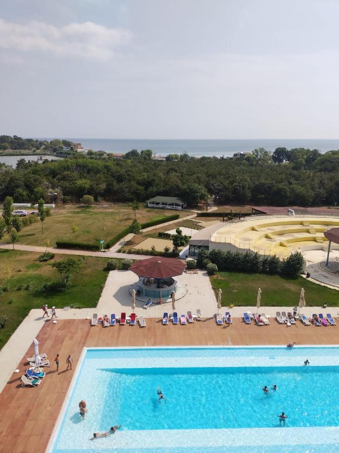 Blaxy Resort Stefi Cu Acces La Piscine Gratuit ดูอาเซชิ ซิ เตร ออกุสต์ ภายนอก รูปภาพ