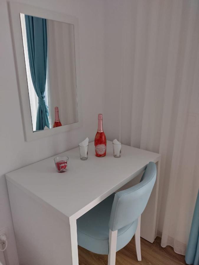 Blaxy Resort Stefi Cu Acces La Piscine Gratuit ดูอาเซชิ ซิ เตร ออกุสต์ ภายนอก รูปภาพ