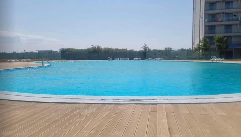 Blaxy Resort Stefi Cu Acces La Piscine Gratuit ดูอาเซชิ ซิ เตร ออกุสต์ ภายนอก รูปภาพ