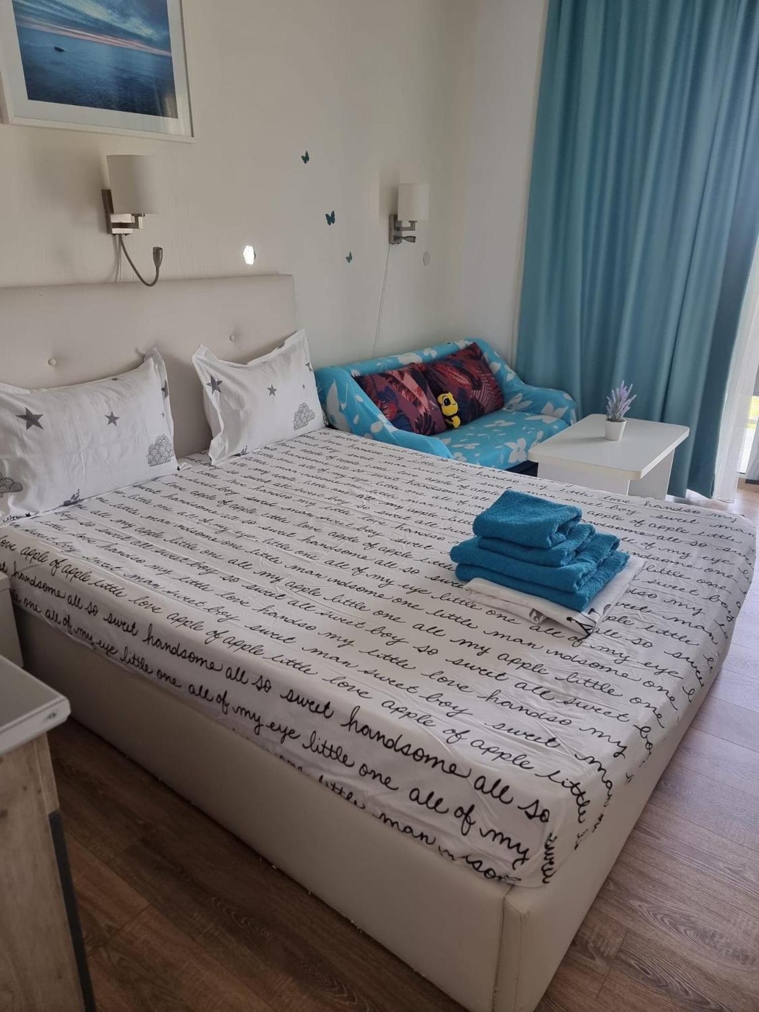 Blaxy Resort Stefi Cu Acces La Piscine Gratuit ดูอาเซชิ ซิ เตร ออกุสต์ ภายนอก รูปภาพ